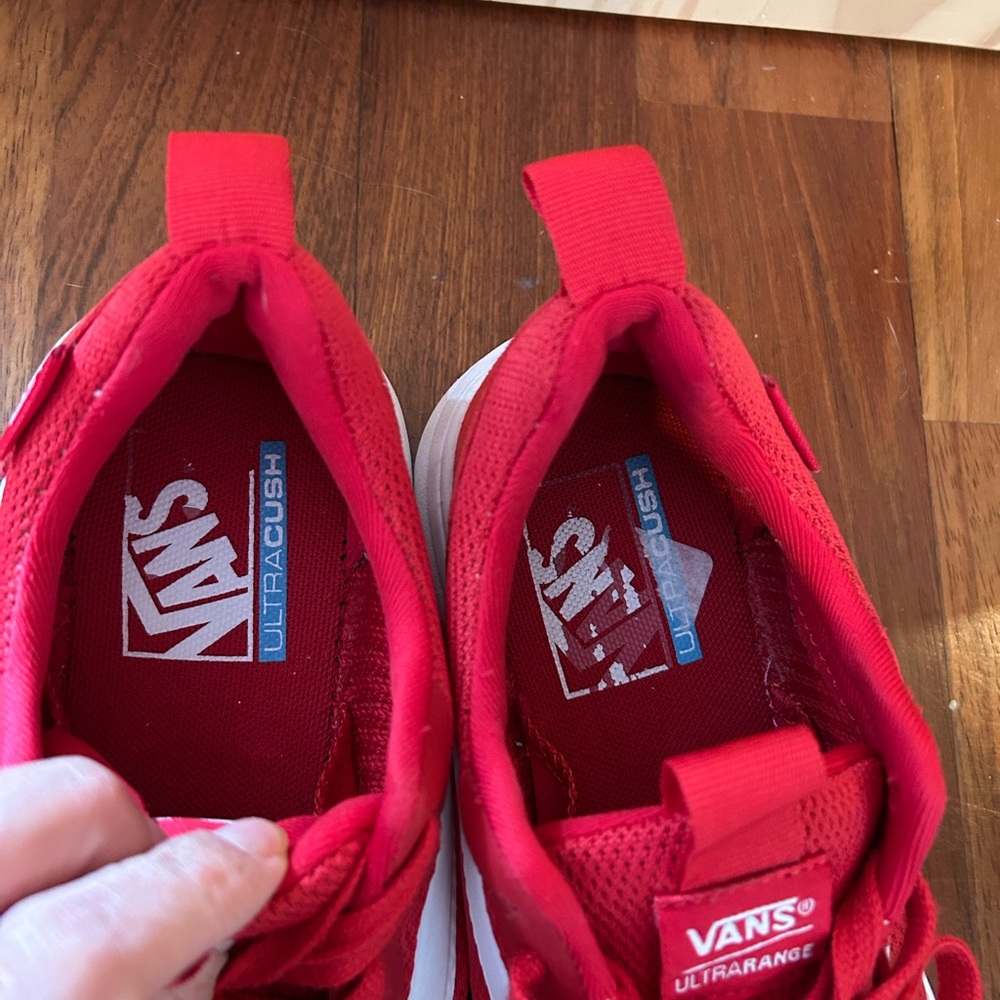 Vans UltraRange Red Sneakers with Ultra Cush Soles Men’s size 7 Women’s 8.5 - Picture 4 of 8